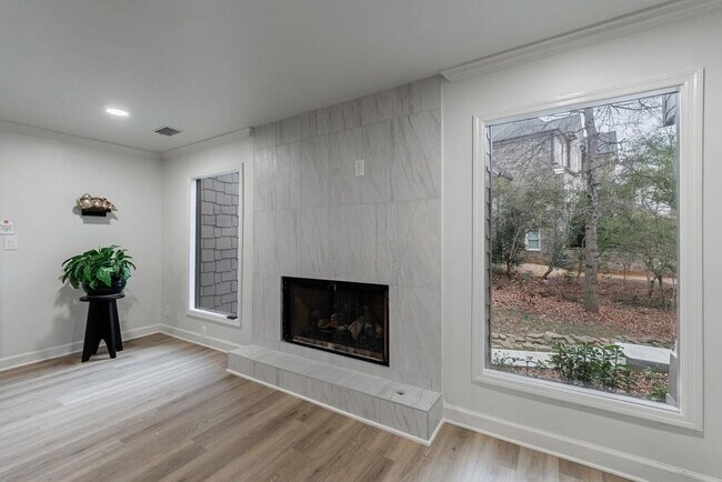 Building Photo - 459 Atlanta Country Club Dr