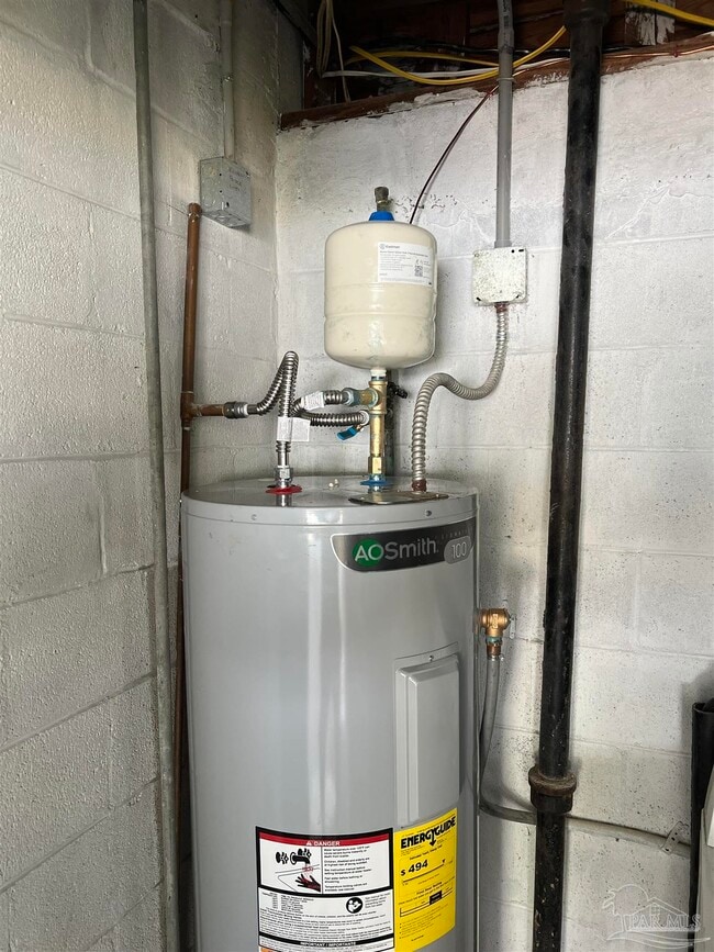 Building Photo - 115 Warwick Ave