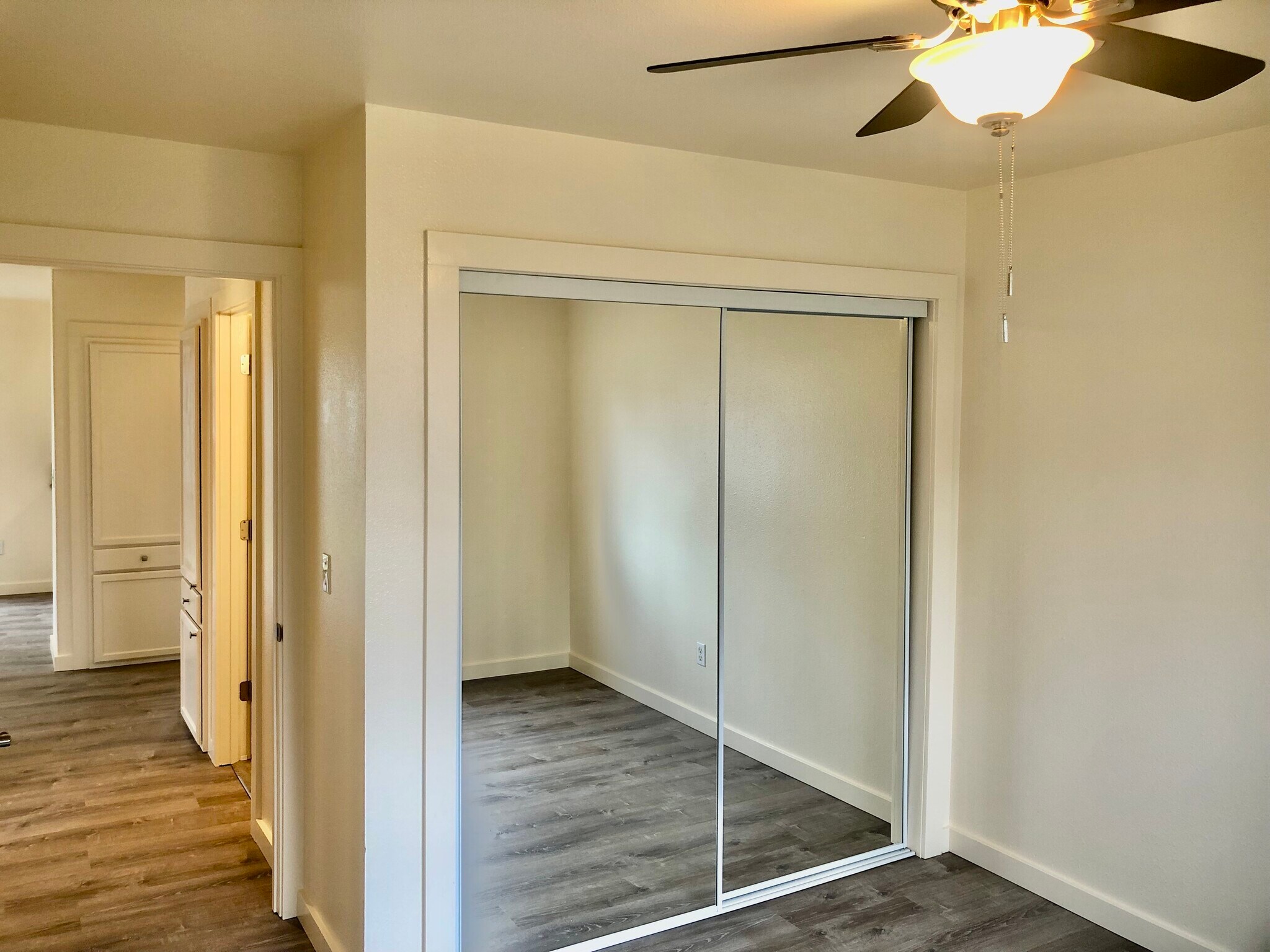 Building Photo - 550 Van Wey Cir