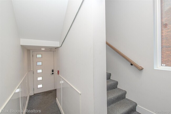 Building Photo - 4530 Commonwealth St