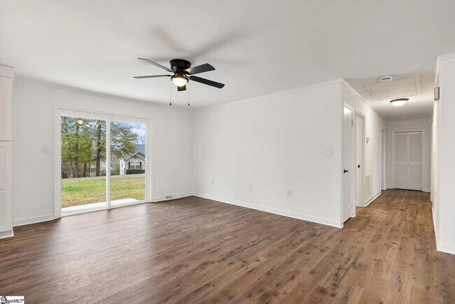 Building Photo - 300 Woodlake Rd