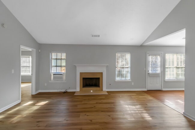 Building Photo - 129 Meadow Ct