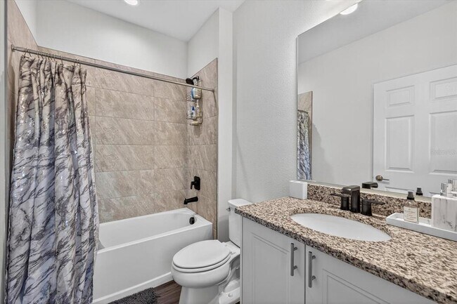 Building Photo - 115 E Broad St