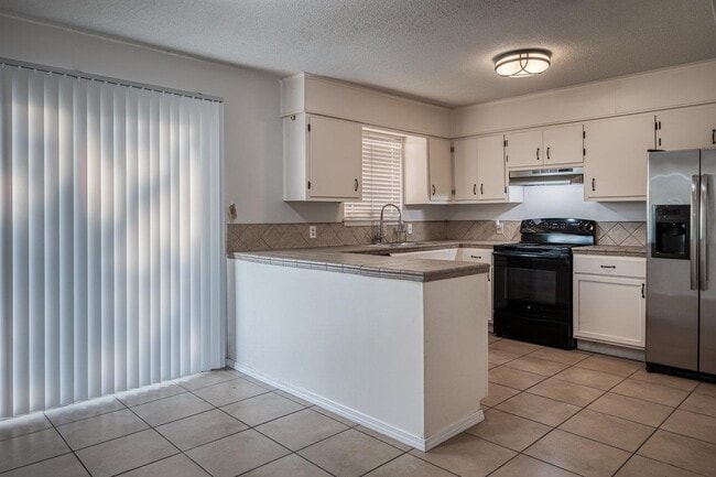 Building Photo - 117 Philemon Dr
