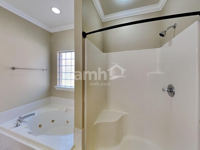 Building Photo - 4127 Lazarus Way