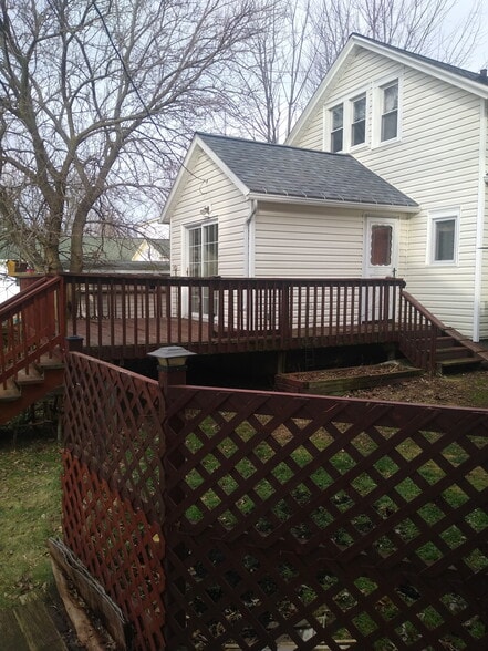 Building Photo - 175 Eagle St