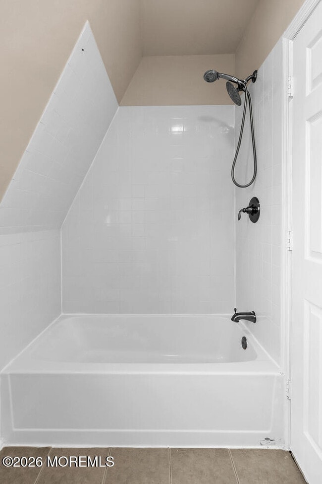 Building Photo - 209 Bay Ave