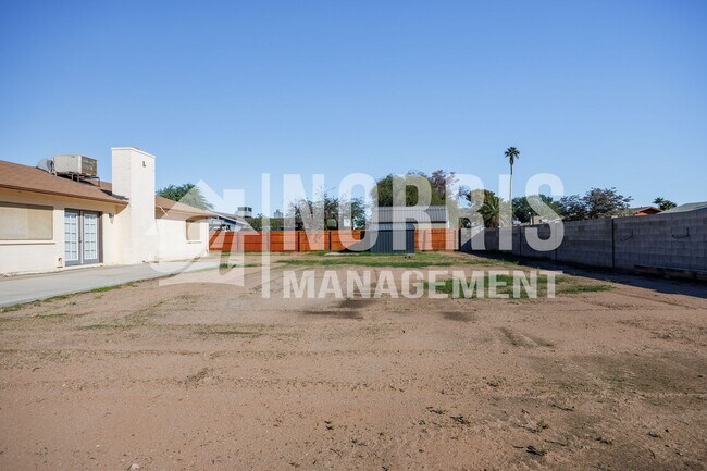 Building Photo - Great Home With NO HOA