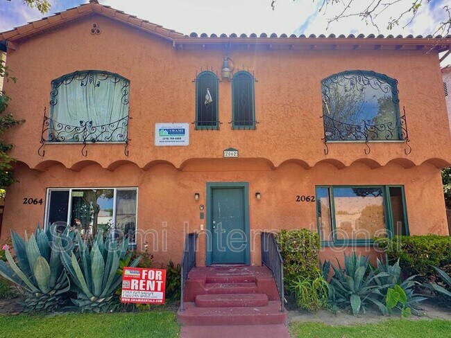 Building Photo - 2066 Chestnut Ave