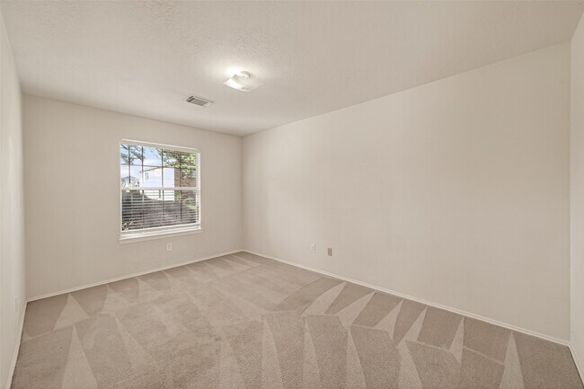 Building Photo - 19119 Yaupon Ranch Dr