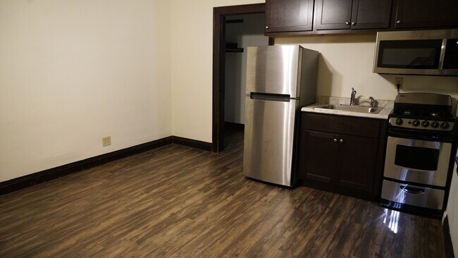 Building Photo - 2086 Marshall Ave