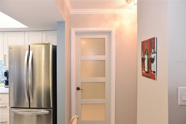 Building Photo - 4900 Brittany Dr S