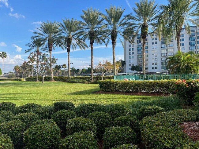 Building Photo - 670 Island Way