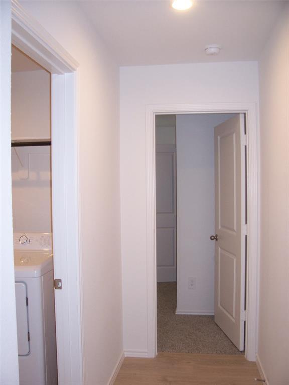 Building Photo - 5015 Rosevine Way