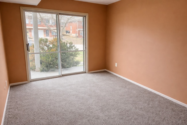 Building Photo - Cute Two Bedroom Home