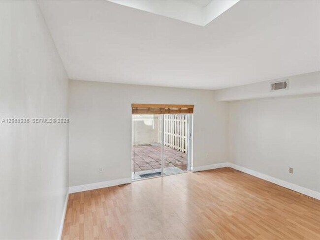 Building Photo - 390 NW 86th Pl
