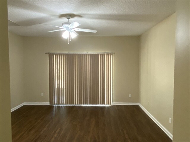 Building Photo - 2110 Thorn Hollow Ct
