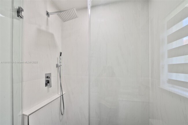 Building Photo - 1270 Majesty Terrace