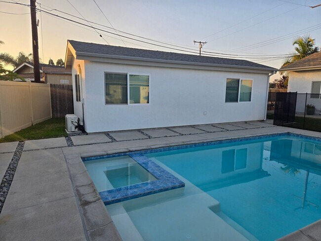 Building Photo - Fully Furnished 1 Bedroom, 1 Bathroom ADU In Fountain Valley! Call Today