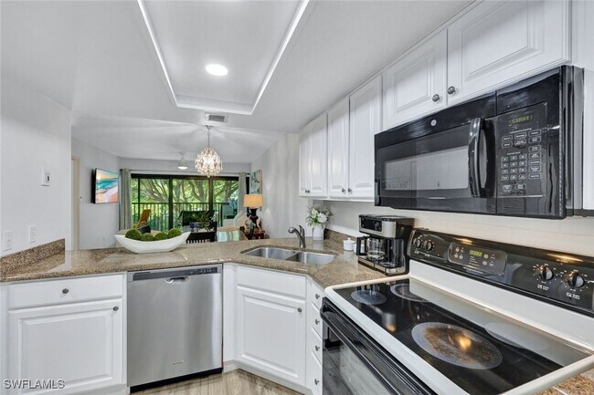 Building Photo - 600 Neapolitan Way