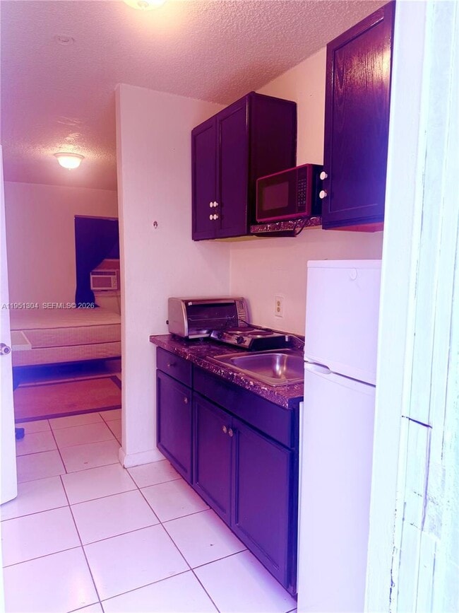 Building Photo - 1822 Cleveland St