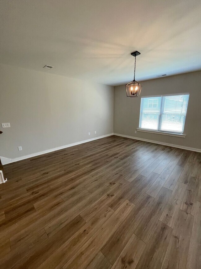 Building Photo - Home for Rent in Calera, AL!!! View with 48 Hours Notice!