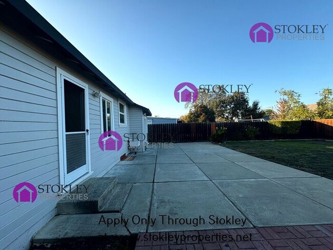 Building Photo - 2841 Crawford St