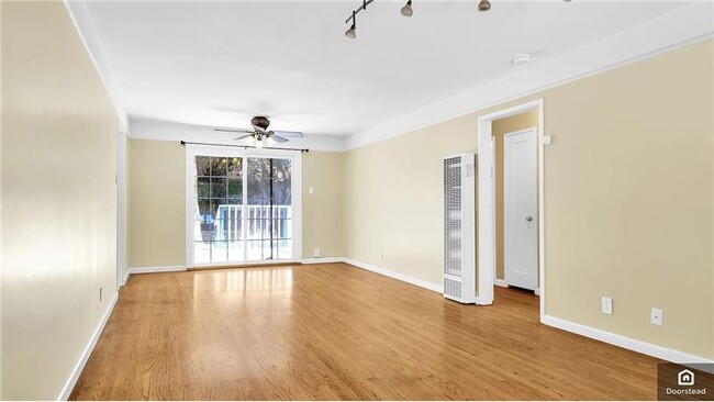 Building Photo - 518 Yuba St