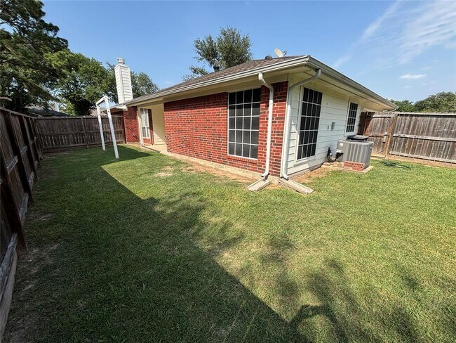 Building Photo - 15323 Geral Ln