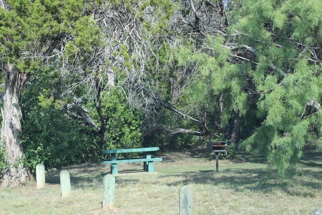 Building Photo - 3125 Fritz Hughes Park Rd