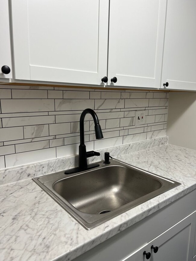 Luxury 1 BD, 1 BA Apartment in Mt Joy! 112 Lancaster Estates Mount