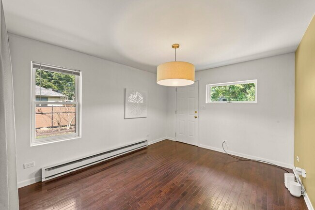 Building Photo - 354 Indian Dr