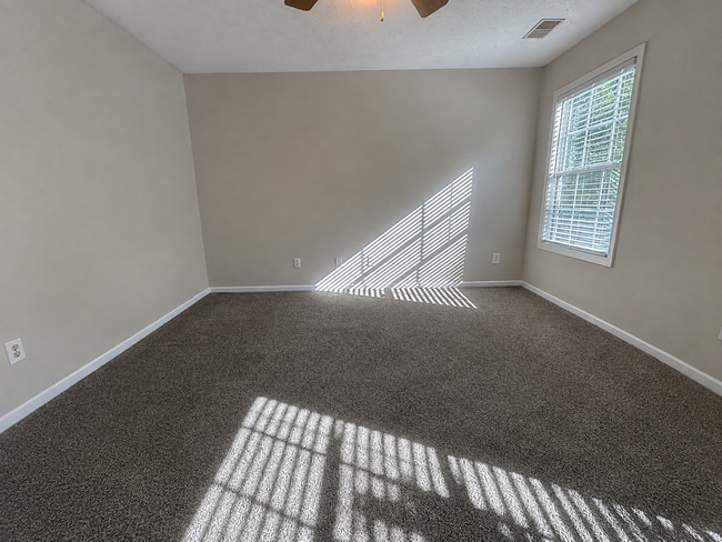 Building Photo - 318 Castle Ridge Dr