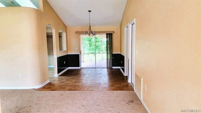 Building Photo - 732 Sinclair Terrace