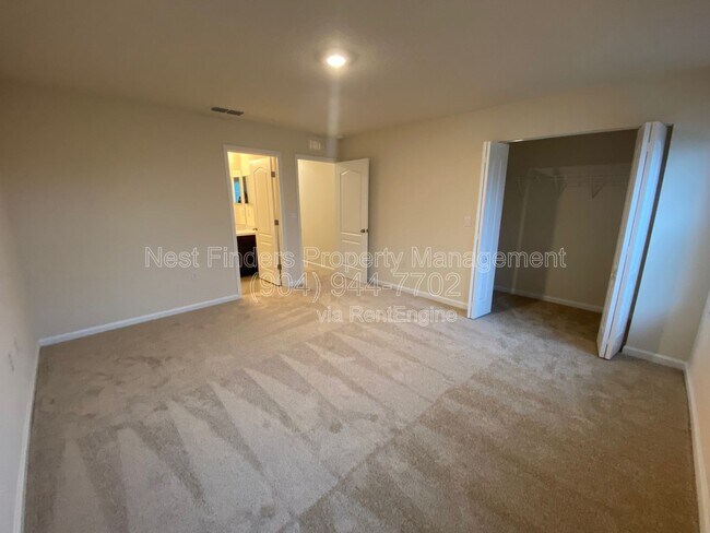 Building Photo - 9588 Star Dr