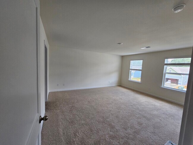 Building Photo - 7327 Bendire Lp