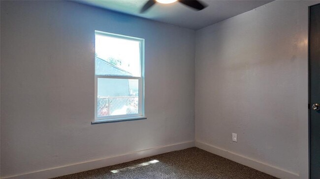 Building Photo - 5717 S Francis Ave