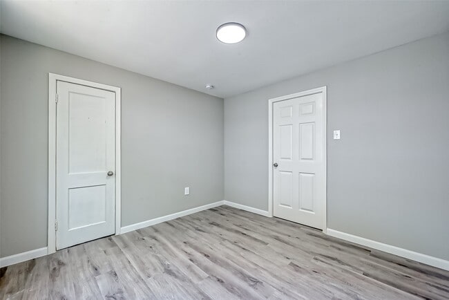 Building Photo - 3270 Reeves St