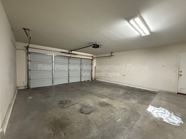 Building Photo - 2809 N 107th Dr