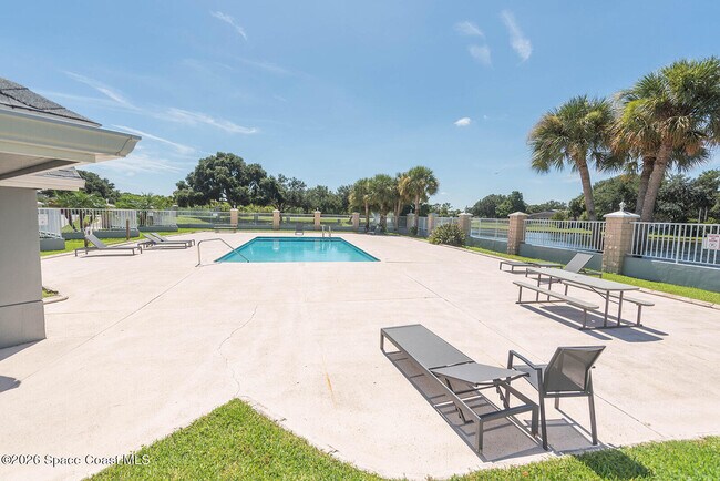 Building Photo - 7033 Hammock Trace Dr
