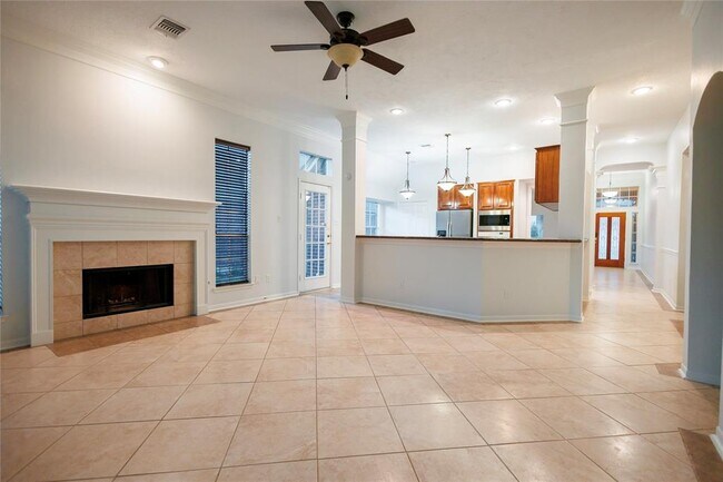 Building Photo - 1131 Spinnaker Way