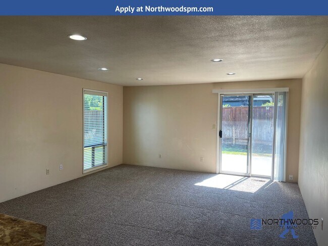 Building Photo - ***MOVE IN SPECIAL $600 off First Month's ...