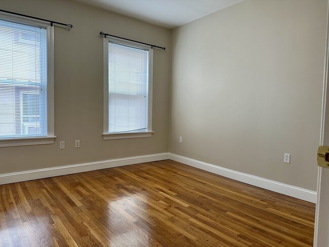 Building Photo - 22 Sewall St