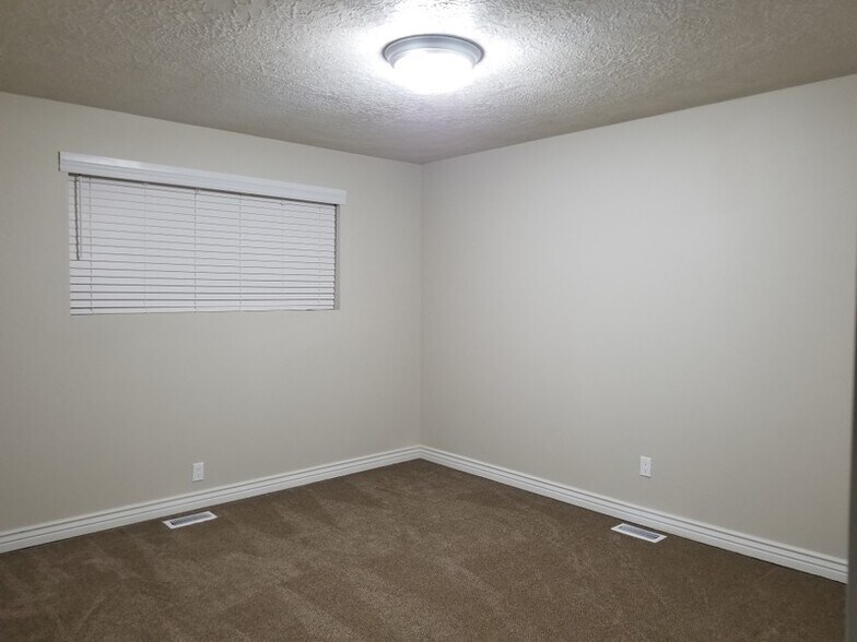 Building Photo - 1289 Michaelsen Way