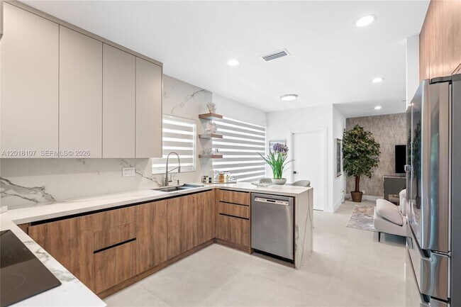 Building Photo - 4621 NW 93rd Doral Ct