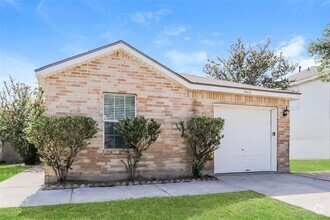 Building Photo - 15631 Donnet Ln