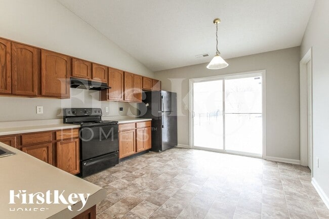 Building Photo - 2283 Layton Park Dr