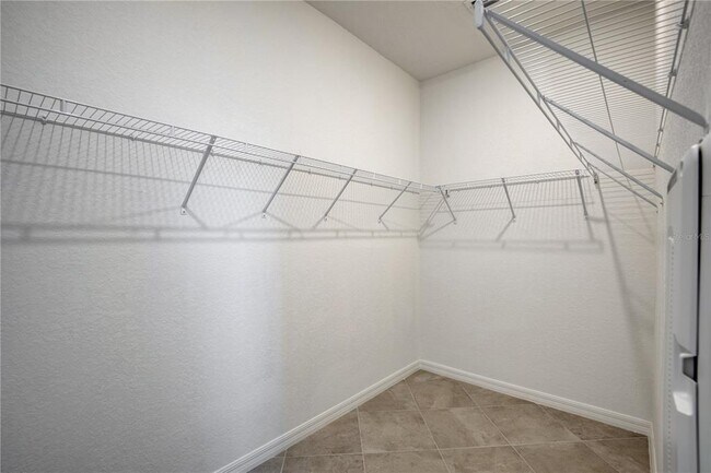 Building Photo - 11387 Pinot Dr