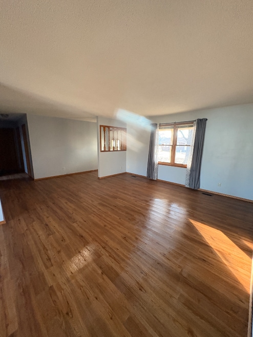 Building Photo - 1035 McClure Ln