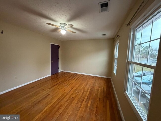 Building Photo - 204 Brunswick Rd